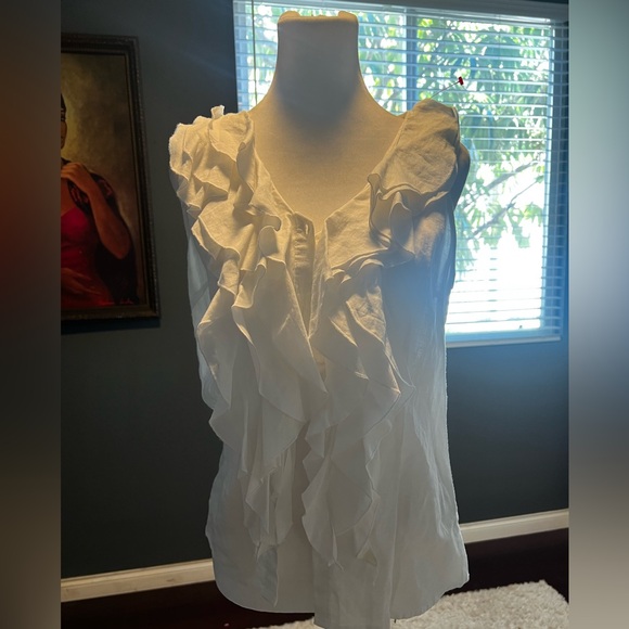 Sunny Leigh Tops - White sleeveless 100% linen top with ruffles in front. NWOT. Size Med